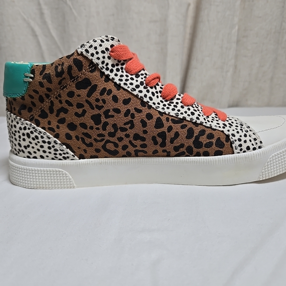 Dolce Vita Animal Print High Top Ladies Sneaker Size 8.5 - Picture 4 of 11